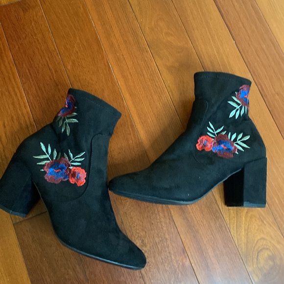 Rose boots size 8 Black fashion boots ankle boots faux suede - Picture 3 of 12